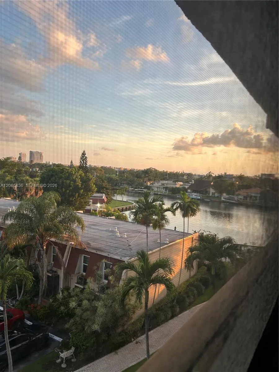 2001 Atlantic Shores Blvd #516 Hallandale Beach, FL 33009