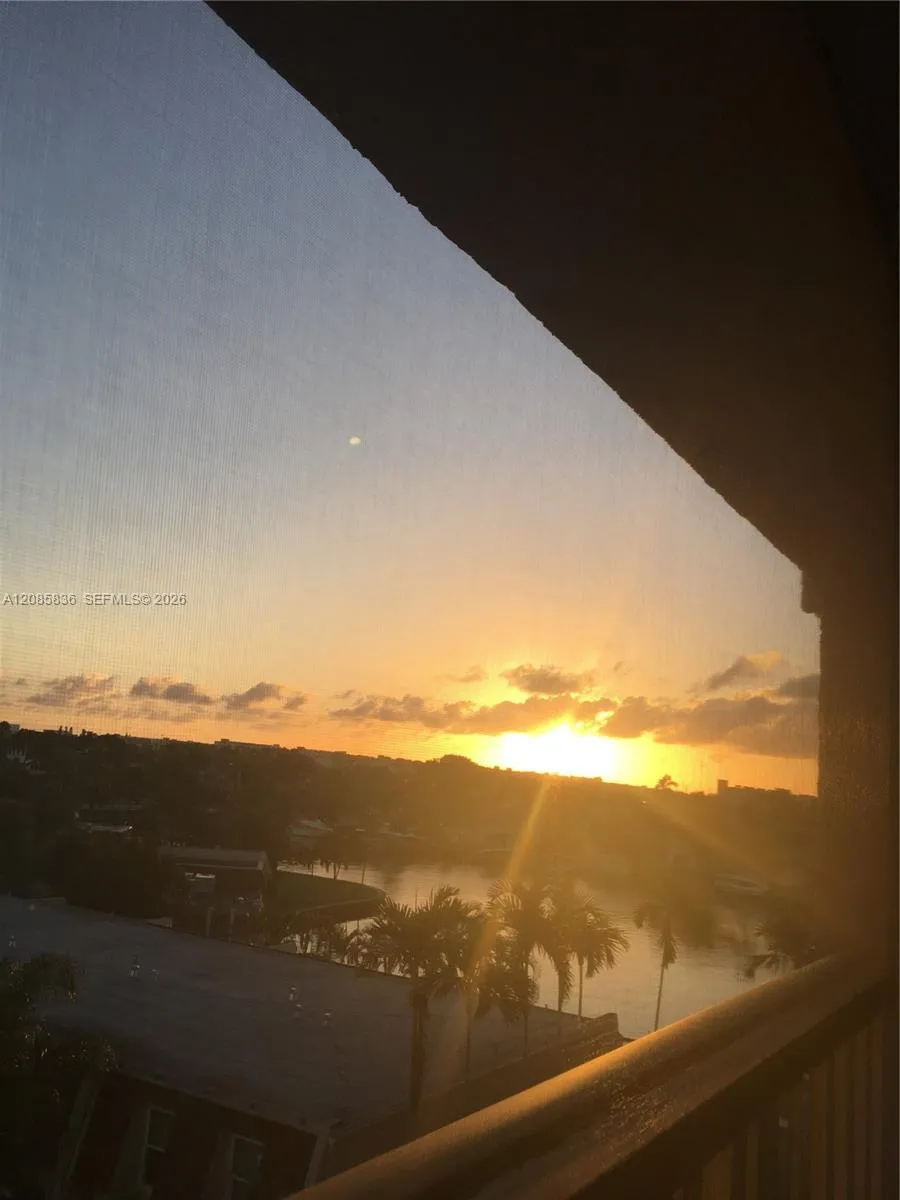 2001 Atlantic Shores Blvd #516 Hallandale Beach, FL 33009