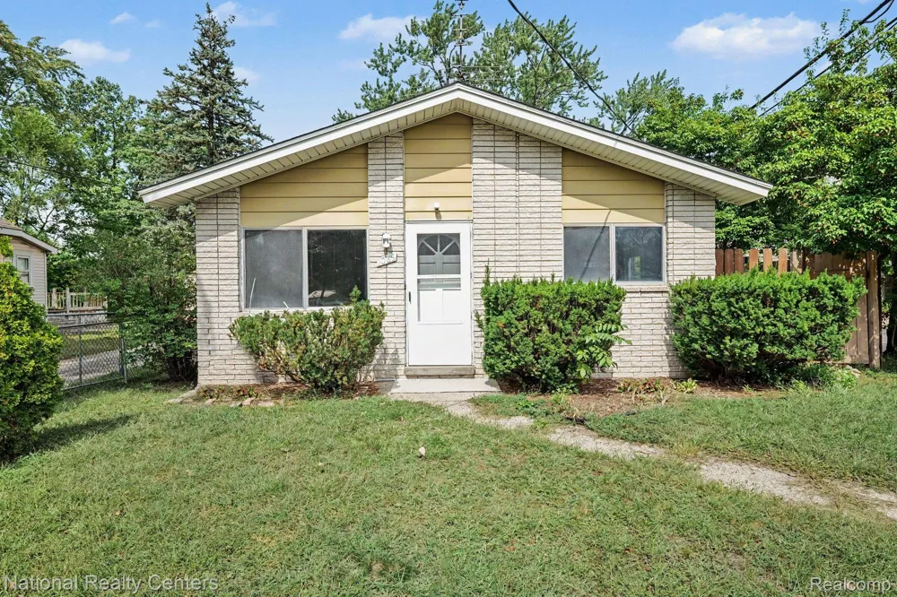 1069 Urbancrest Drive Troy City, MI 48083