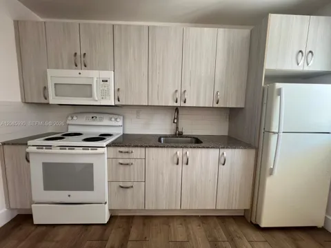 1550 NW 1st Ct #2