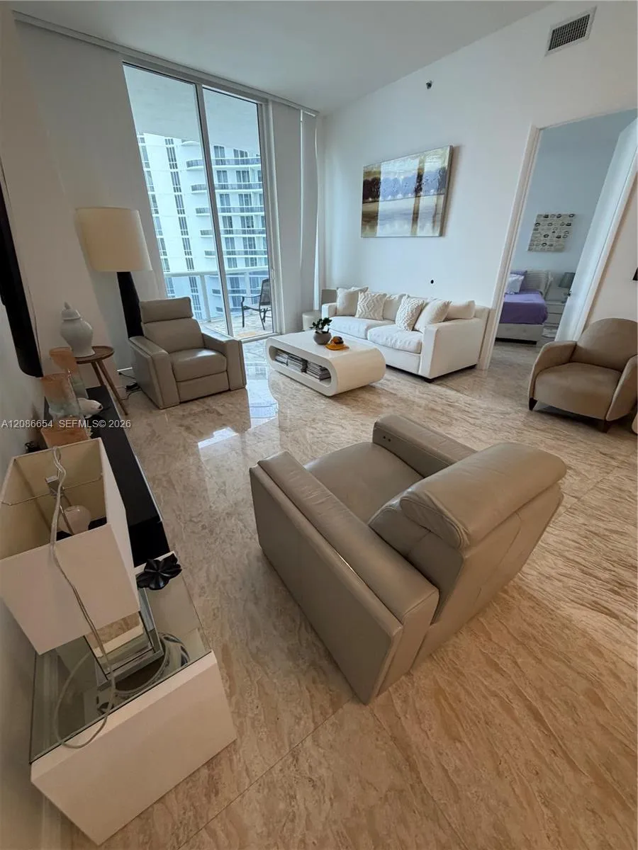 15901 Collins Ave #3707 Sunny Isles Beach, FL 33160