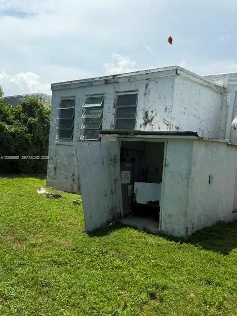 3322 SW 9th St Miami, FL 33135