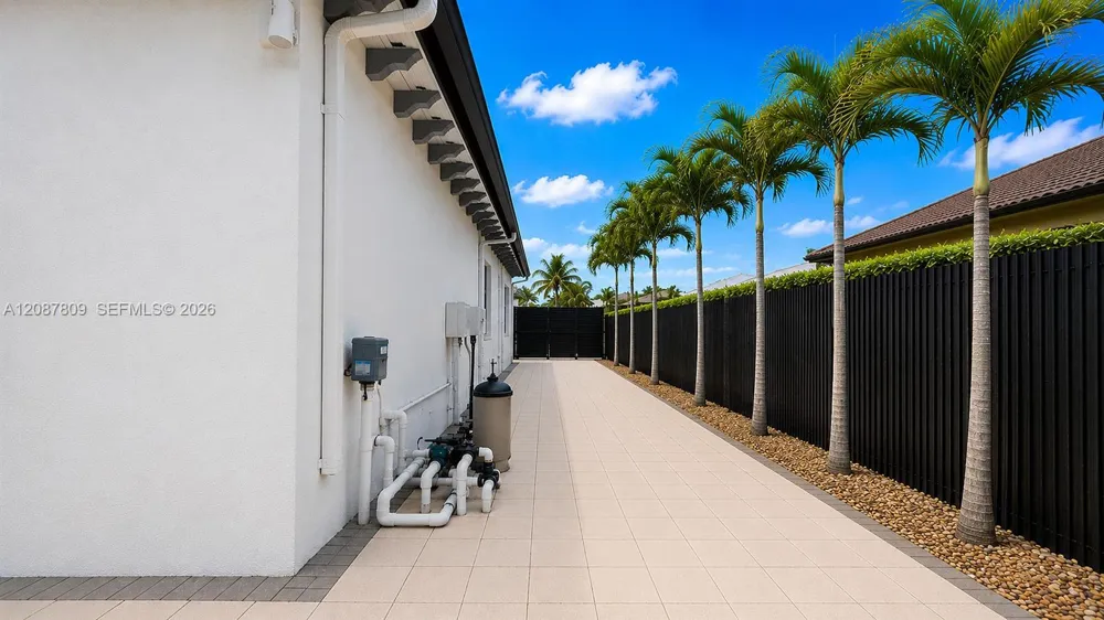 19260 SW 134 Ave Road Miami, FL 33177