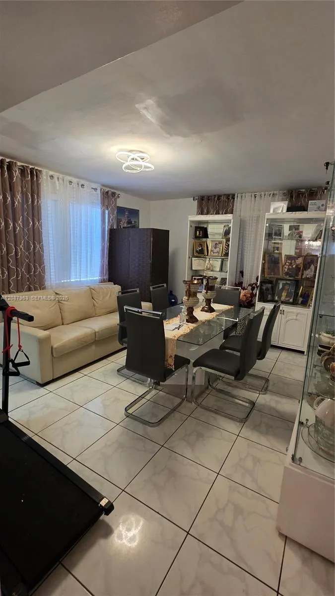 350 NW 188th St Miami Gardens, FL 33169