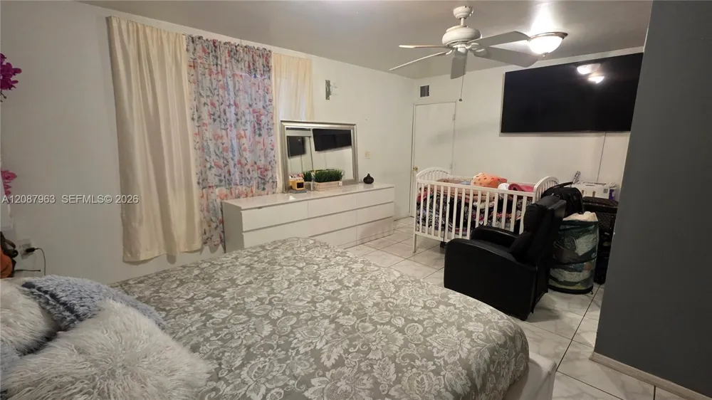 350 NW 188th St Miami Gardens, FL 33169