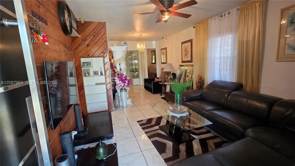 350 NW 188th St Miami Gardens, FL 33169