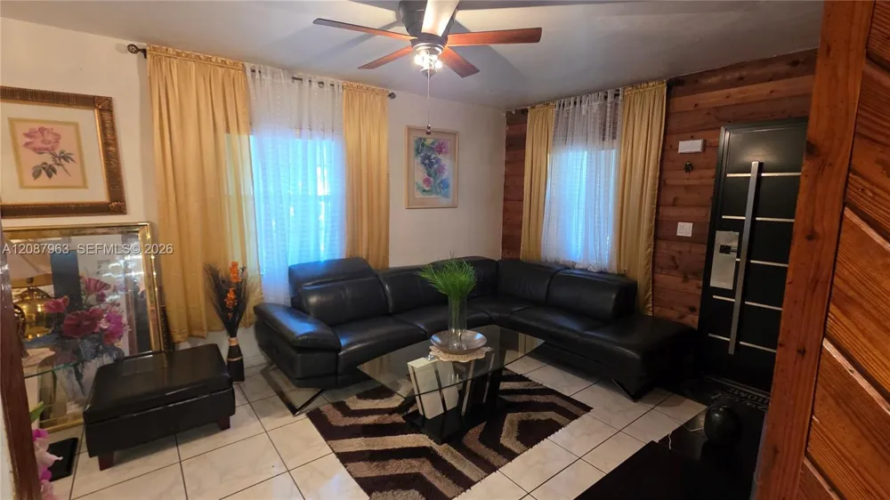350 NW 188th St Miami Gardens, FL 33169