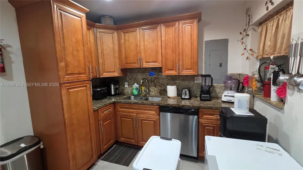 350 NW 188th St Miami Gardens, FL 33169