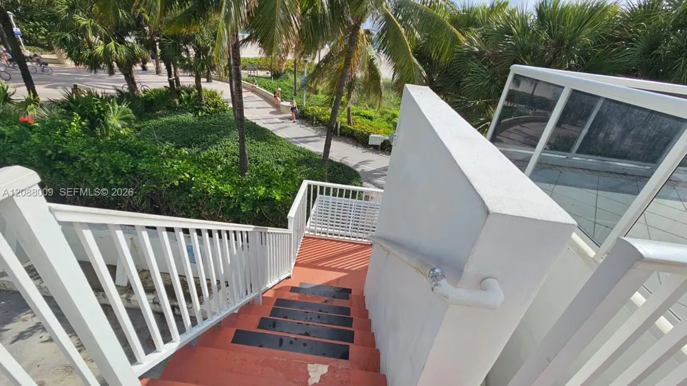 100 Lincoln Rd #515 Miami Beach, FL 33139