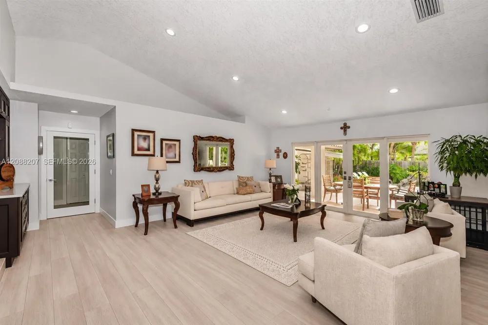 13561 SW 111th Ave Miami, FL 33176