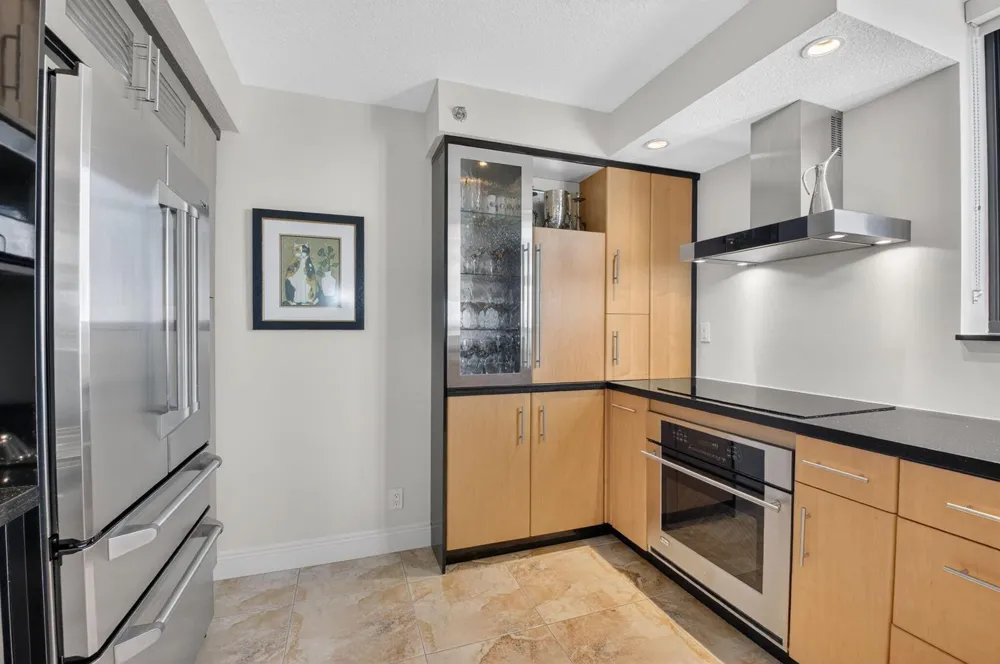 3420 S Ocean Boulevard #8z Highland Beach, FL 33487