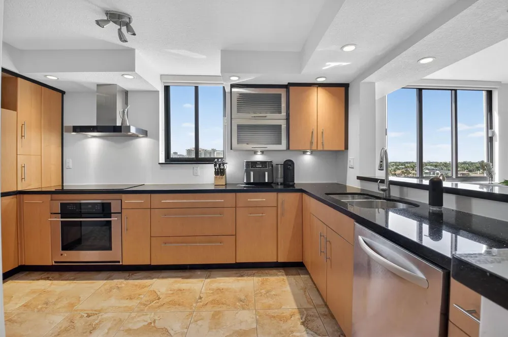 3420 S Ocean Boulevard #8z Highland Beach, FL 33487