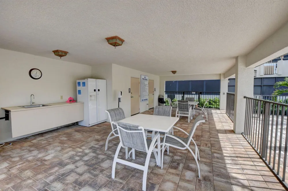 3420 S Ocean Boulevard #8z Highland Beach, FL 33487