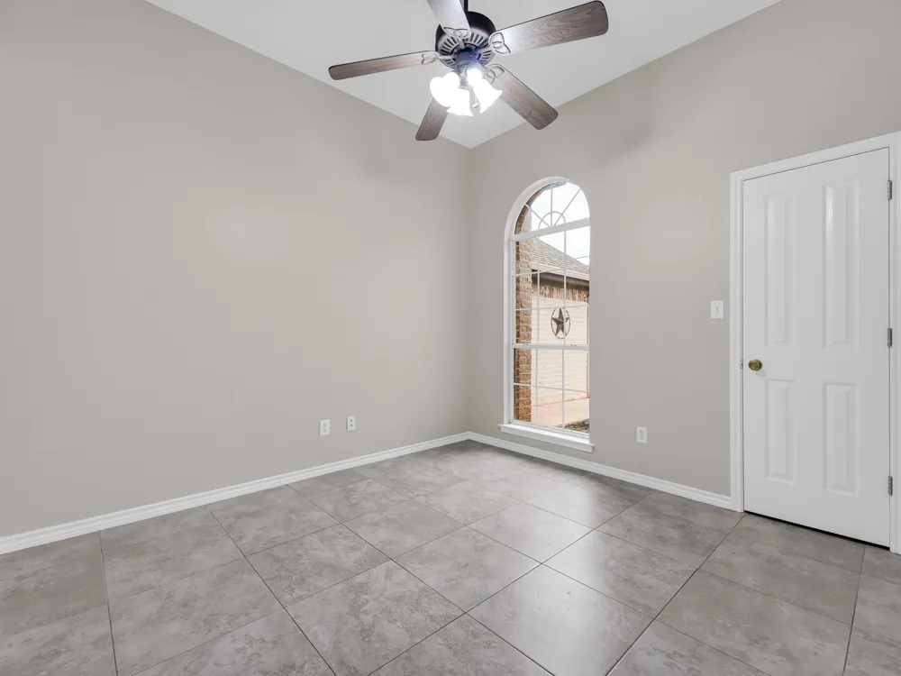 84 Thomas Drive Martindale, TX 78655