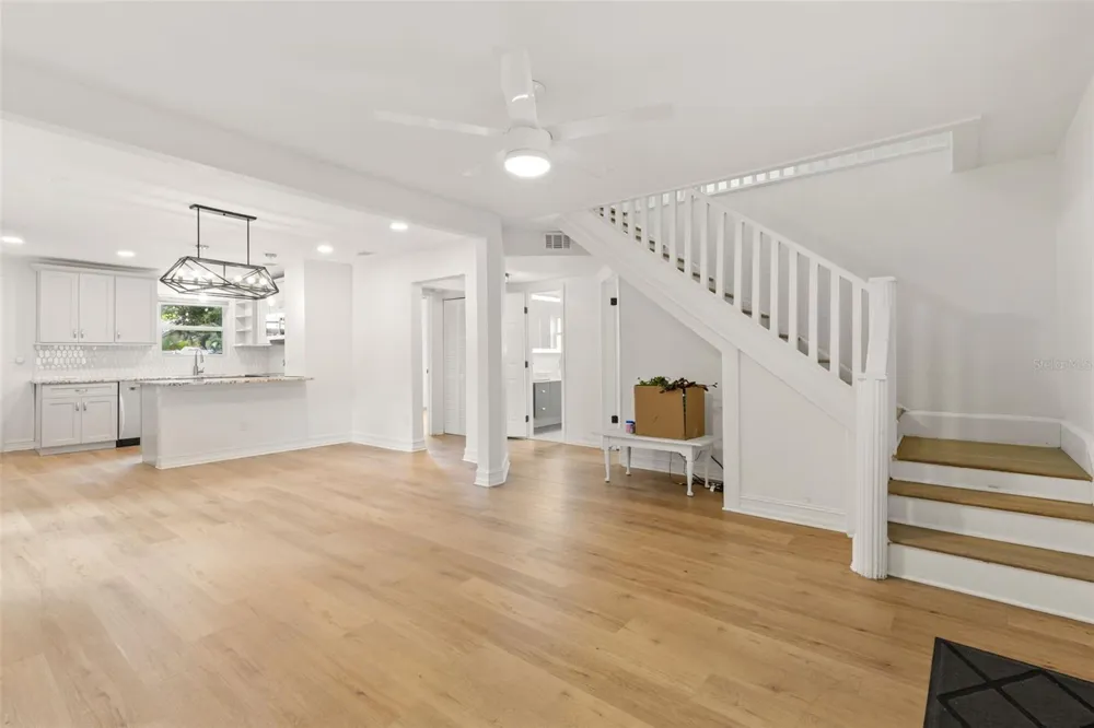 2010 DARTMOUTH AVENUE St Petersburg, FL 33713