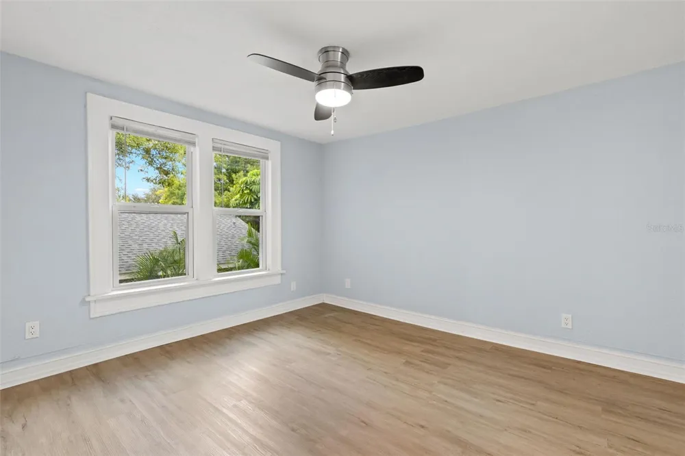 2010 DARTMOUTH AVENUE St Petersburg, FL 33713