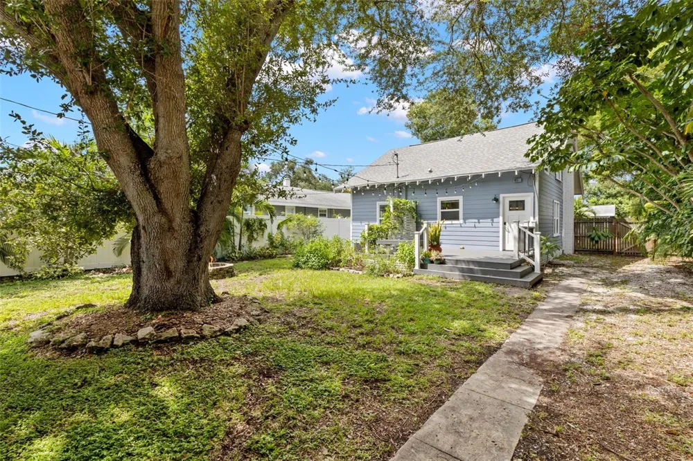2010 DARTMOUTH AVENUE St Petersburg, FL 33713