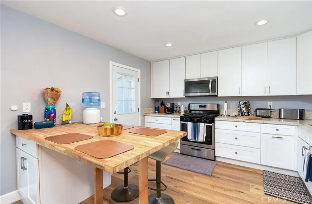 2252 Federal Costa Mesa, CA 92627