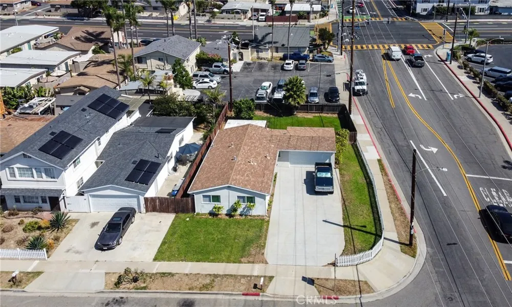 2252 Federal Costa Mesa, CA 92627