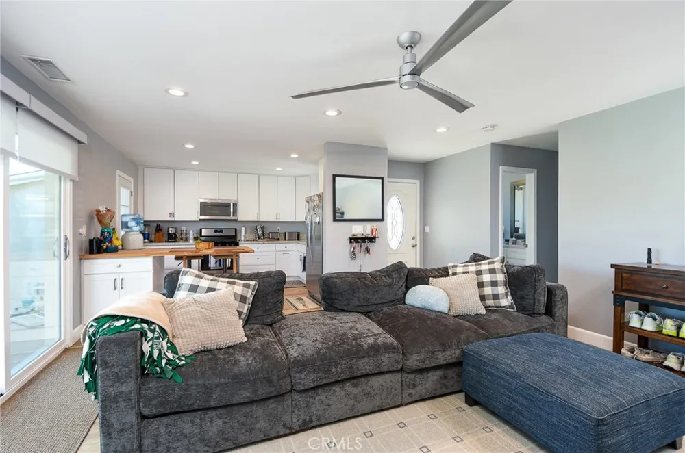 2252 Federal Costa Mesa, CA 92627