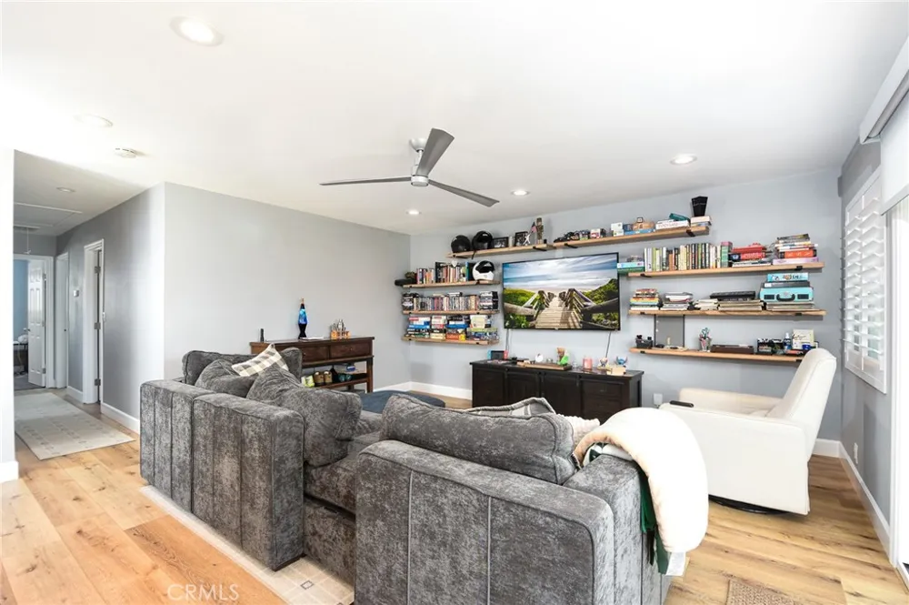 2252 Federal Costa Mesa, CA 92627