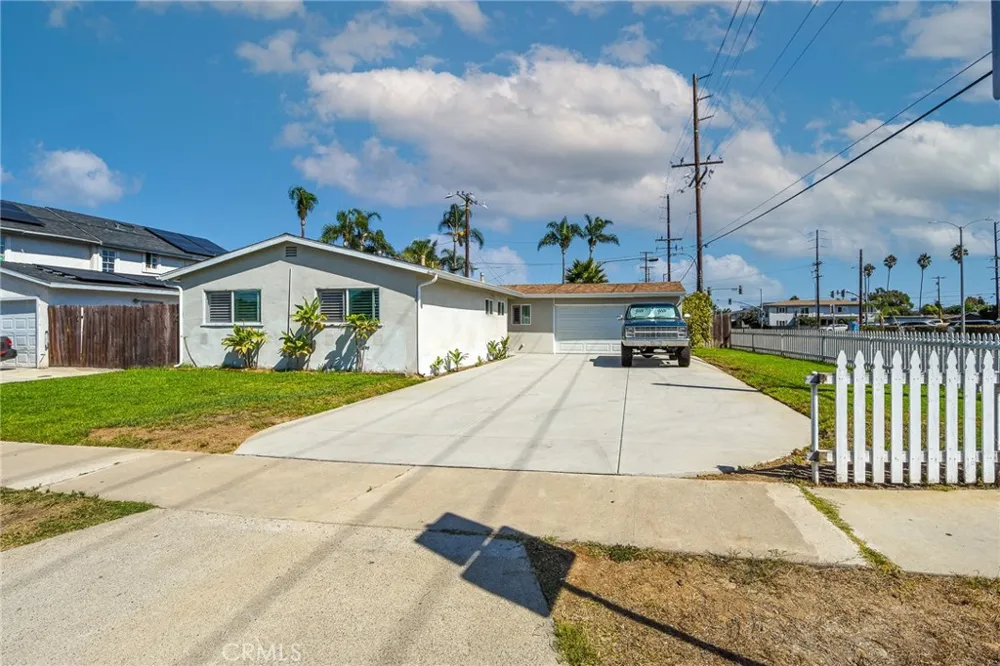 2252 Federal Costa Mesa, CA 92627