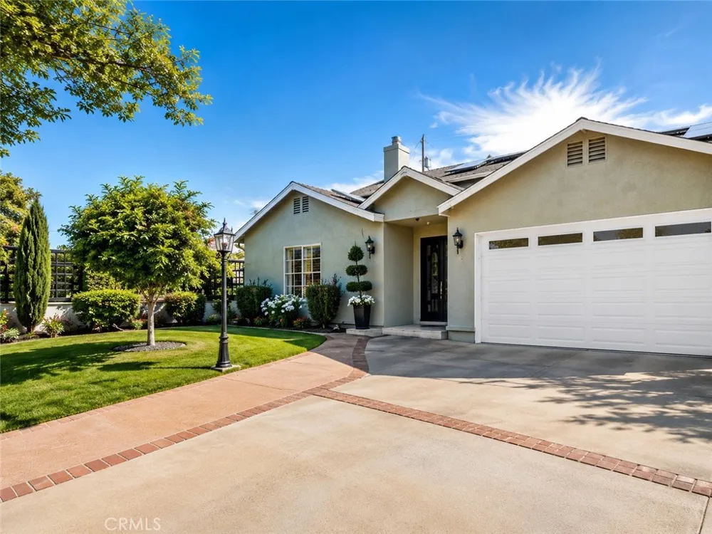 11138 Collett Granada Hills, CA 91344