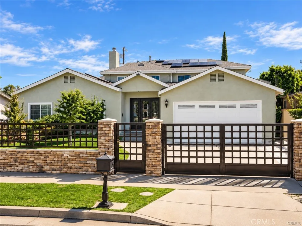 11138 Collett Granada Hills, CA 91344
