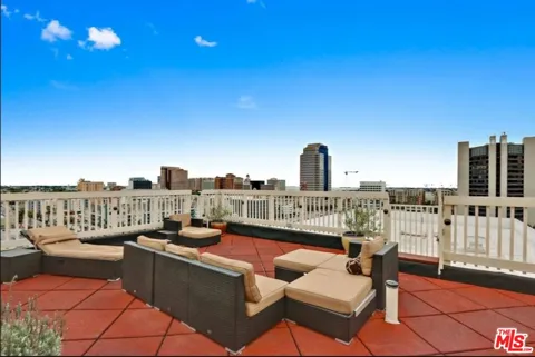 315 W 3rd Street