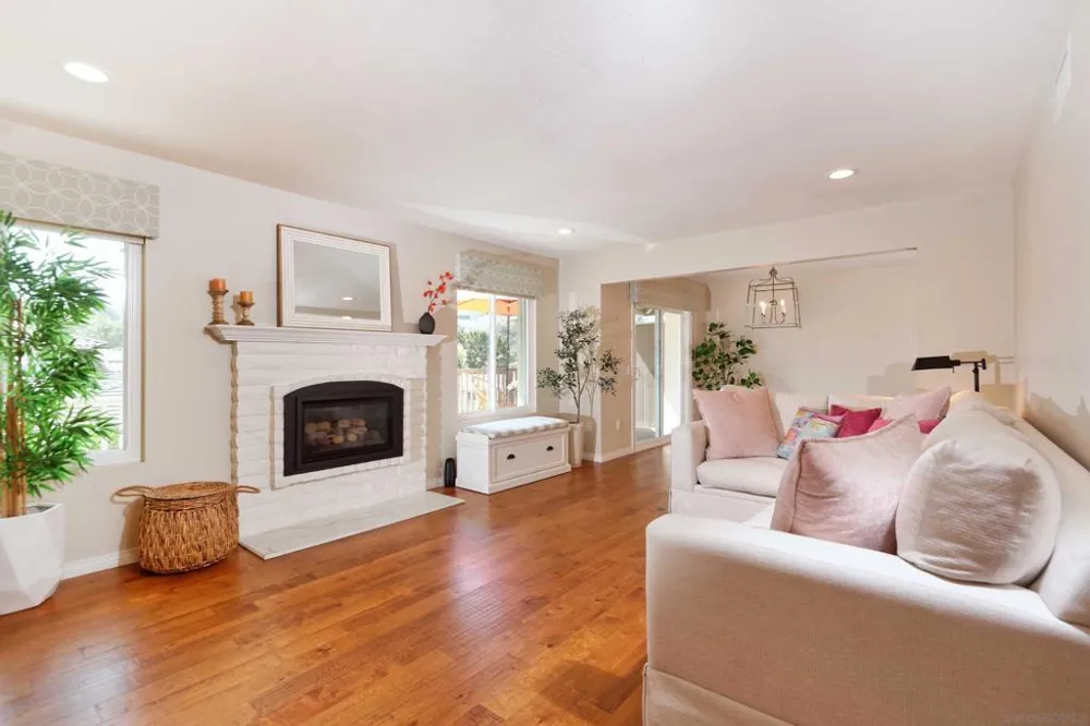 117 Guanajuato Ct Solana Beach, CA 92075