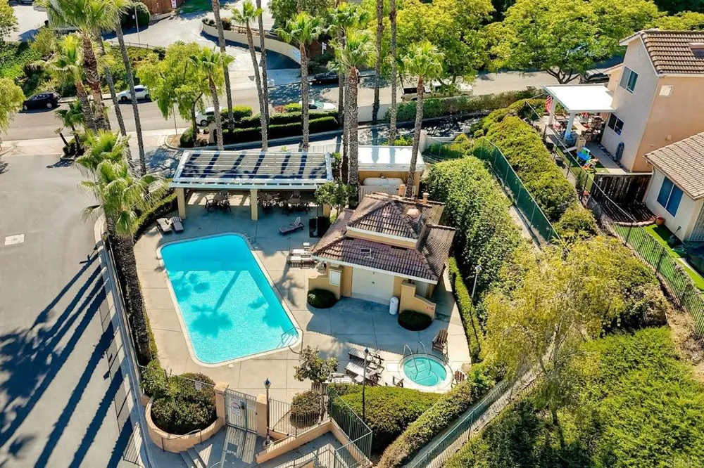 32033 Arlington Circle Bonsall, CA 92003