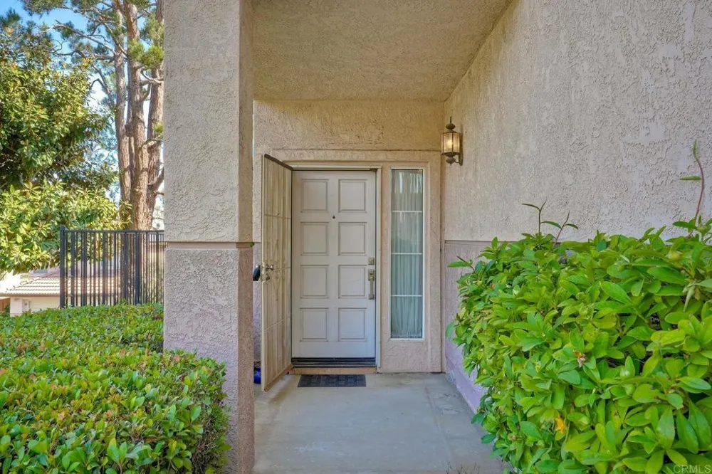 32033 Arlington Circle Bonsall, CA 92003