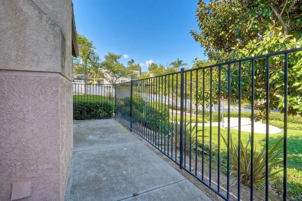 32033 Arlington Circle Bonsall, CA 92003
