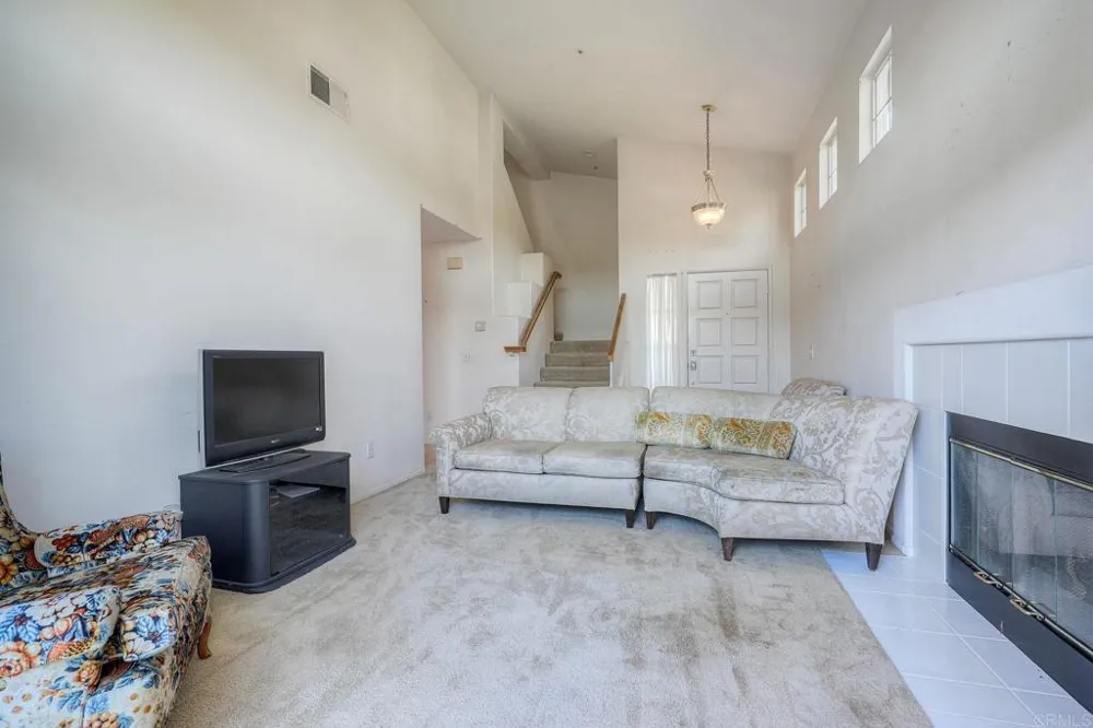 32033 Arlington Circle Bonsall, CA 92003