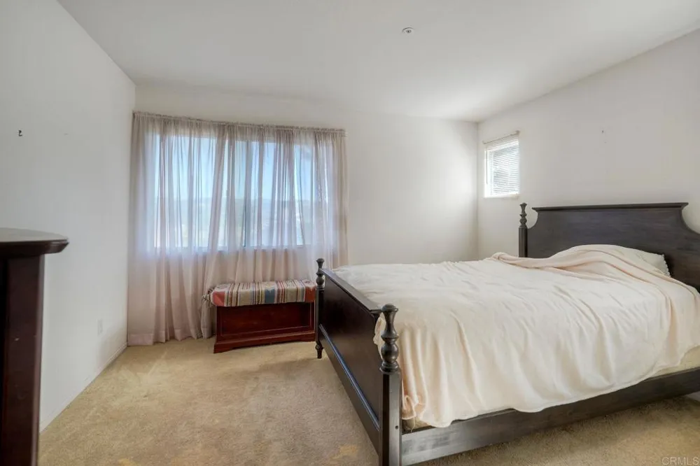 32033 Arlington Circle Bonsall, CA 92003