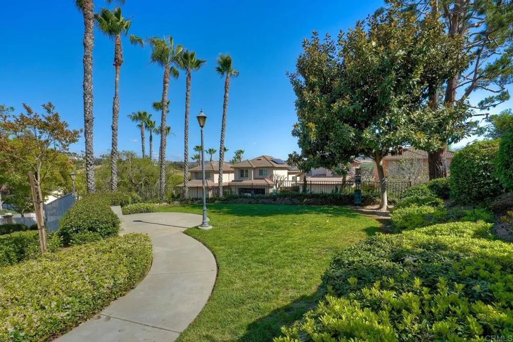 32033 Arlington Circle Bonsall, CA 92003
