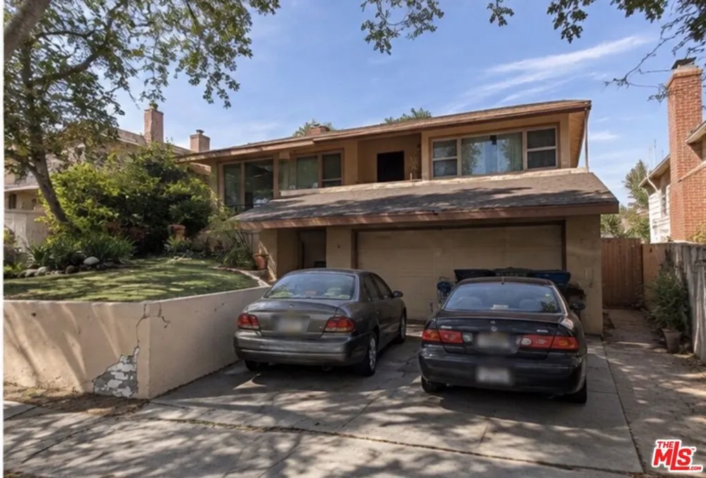 3435 W 84th Place Inglewood, CA 90305