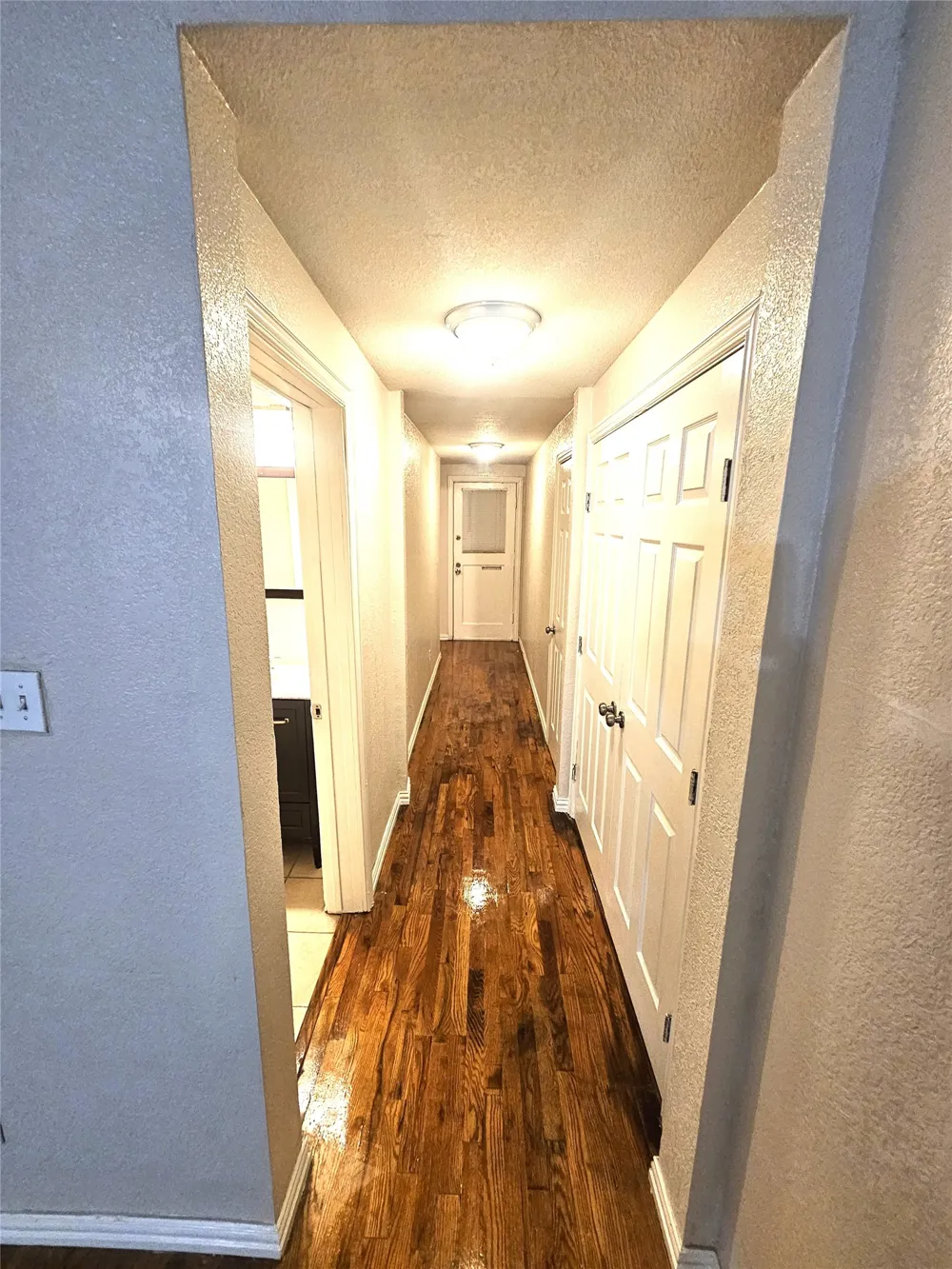 1921 W 10th Street Dallas, TX 75208