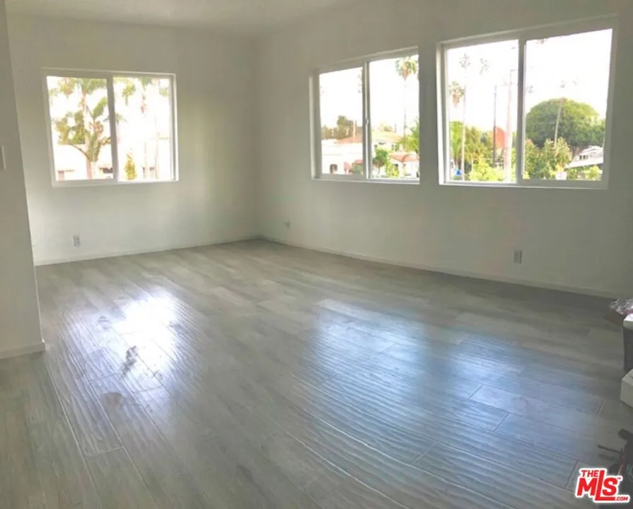 2106 Pisani Place #3 Los Angeles, CA 90291