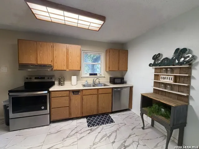 310 RIVIERA DR Canyon Lake, TX 78133