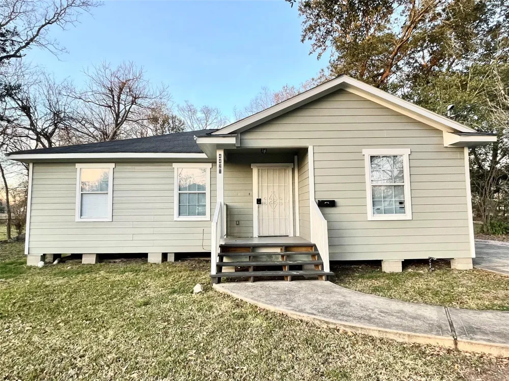 4421 Mayflower Street Hockley, TX 77051