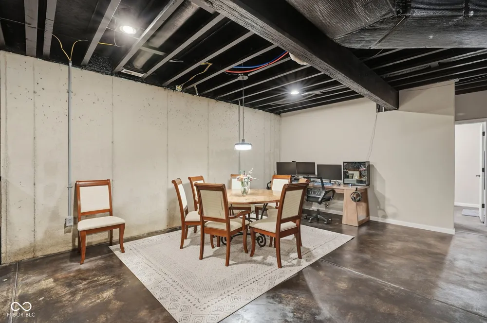 1043 Shadowlawn Avenue Greencastle, IN 46135
