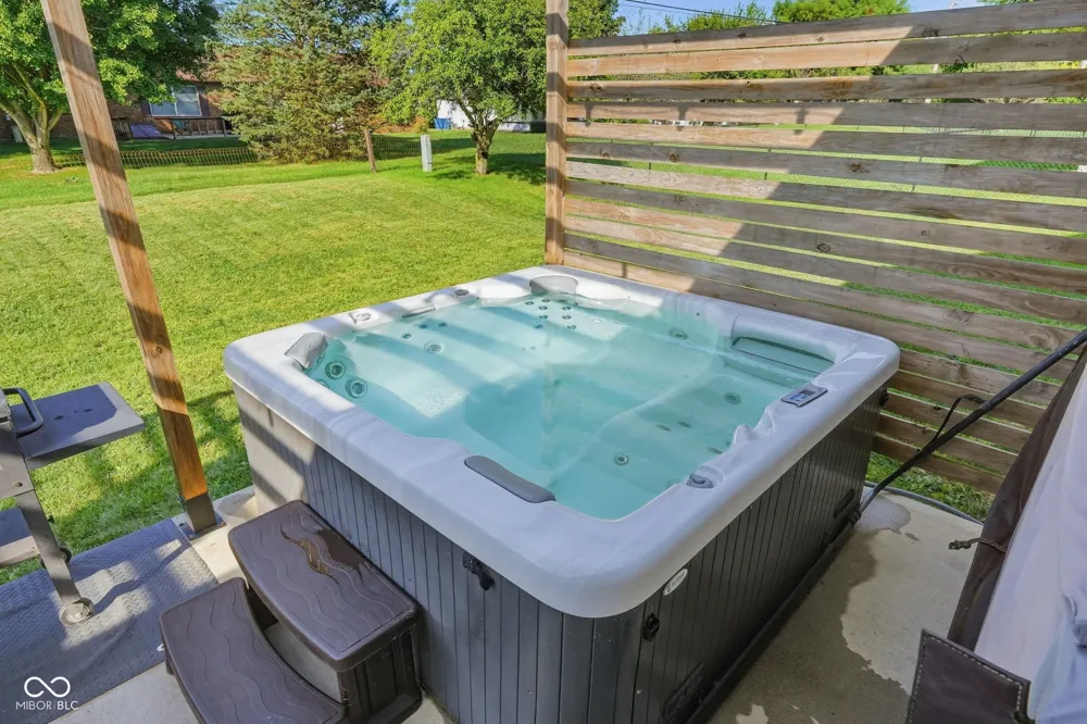 1043 Shadowlawn Avenue Greencastle, IN 46135