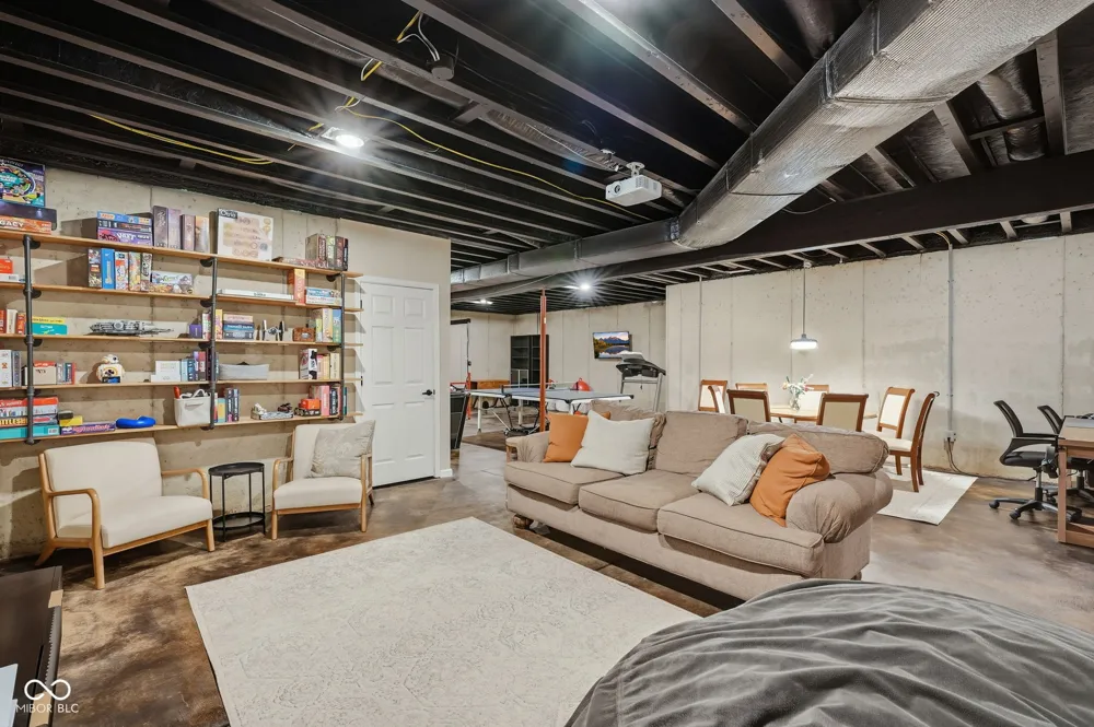 1043 Shadowlawn Avenue Greencastle, IN 46135