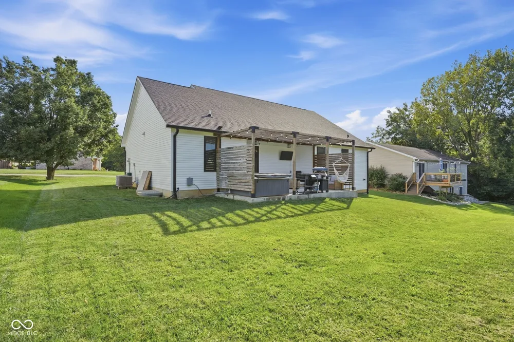 1043 Shadowlawn Avenue Greencastle, IN 46135