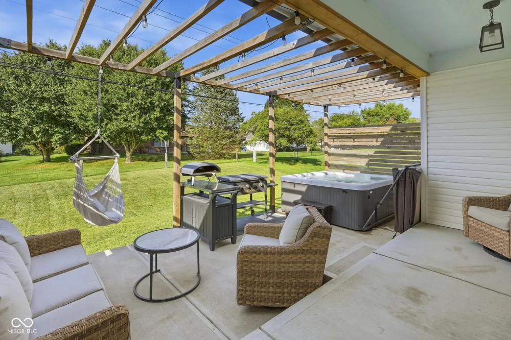 1043 Shadowlawn Avenue Greencastle, IN 46135
