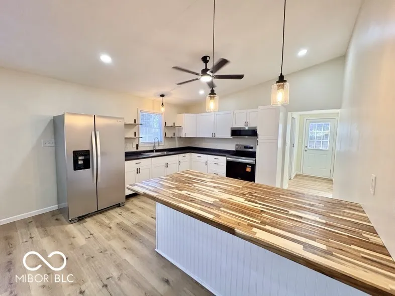 5717 Clover Maple Drive Fairland, IN 46126