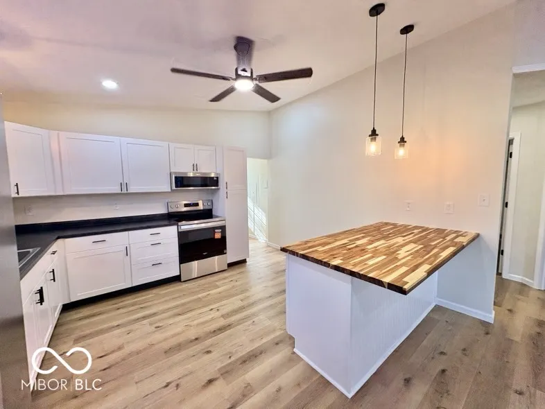 5717 Clover Maple Drive Fairland, IN 46126