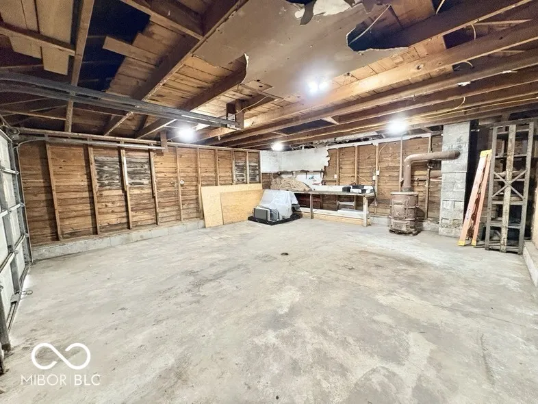 5717 Clover Maple Drive Fairland, IN 46126