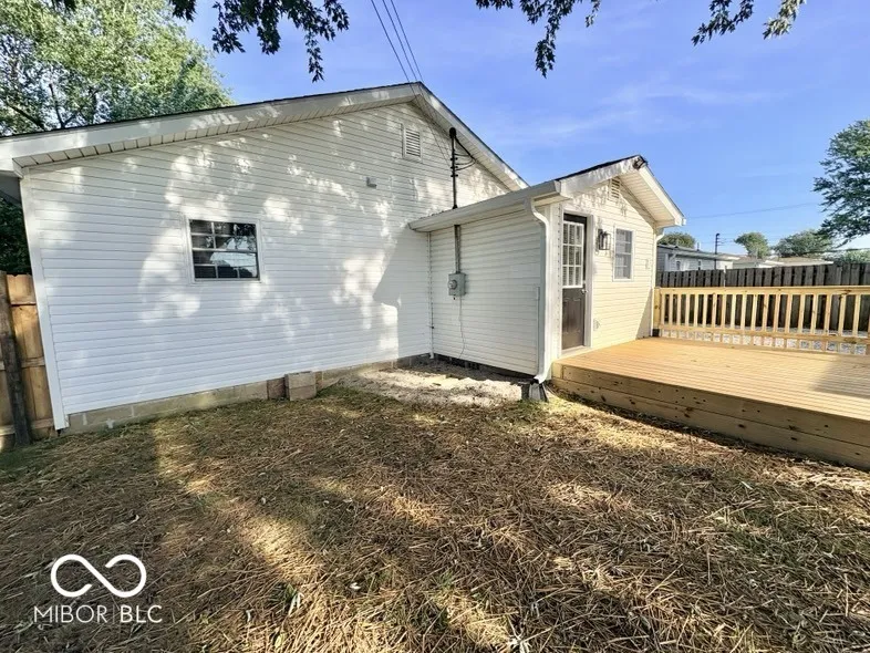 5717 Clover Maple Drive Fairland, IN 46126